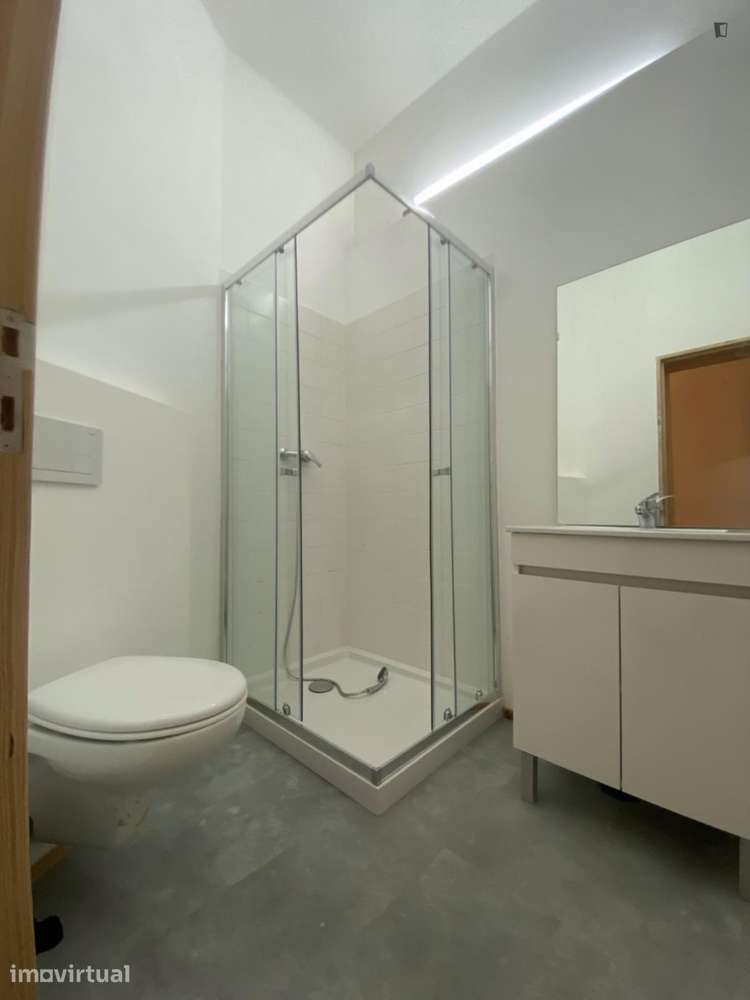 Quarto - localizado em Arroios Lisbon - Grande imagem: 2/12