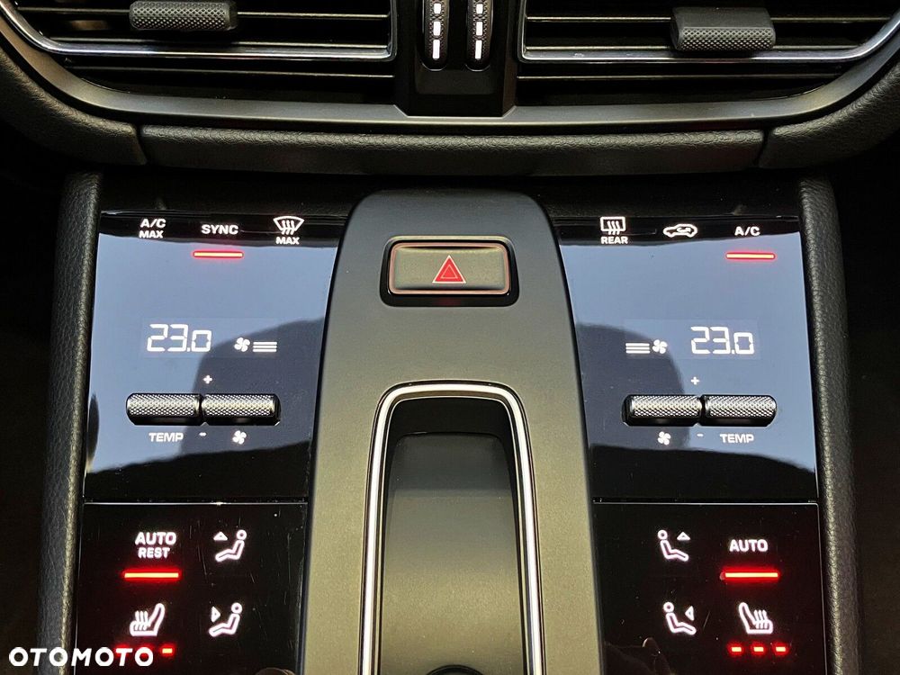 Porsche Macan - 27