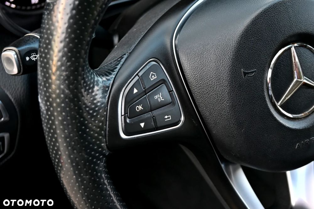 Mercedes-Benz Klasa C 200 Avantgarde - 36