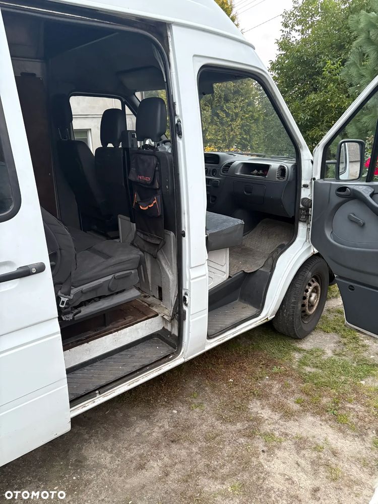 Mercedes-Benz Sprinter - 12