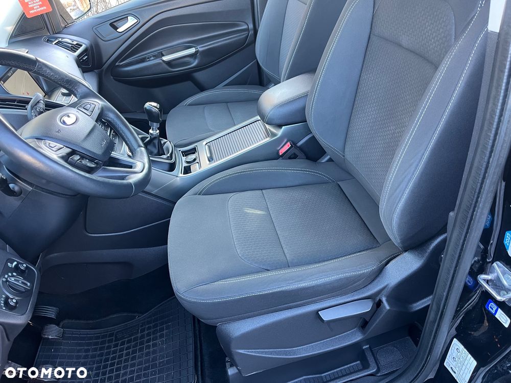 Ford Kuga 1.5 EcoBoost 2x4 Cool & Connect - 8