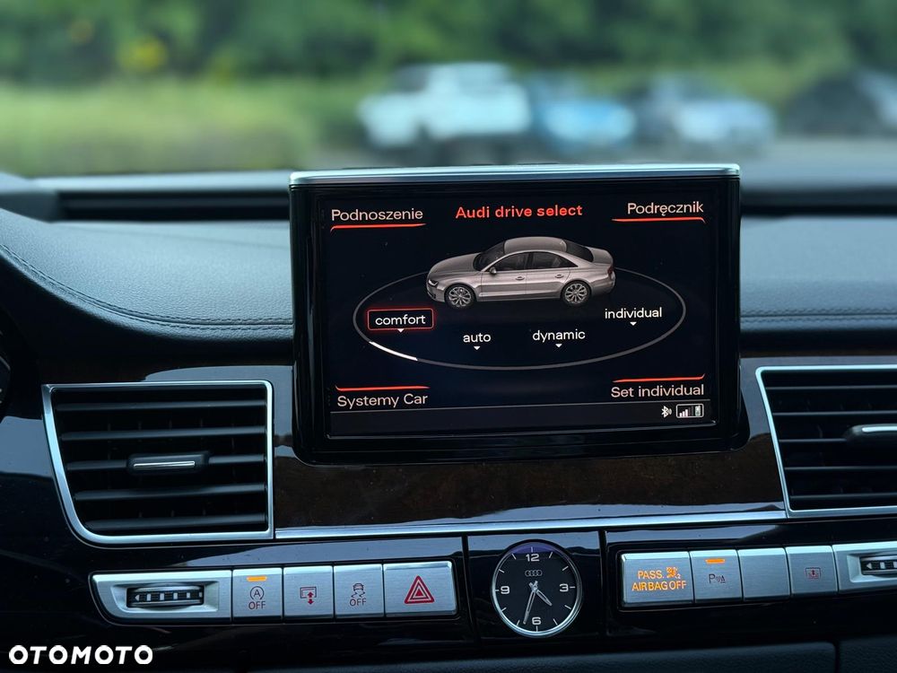 Audi A8 - 24