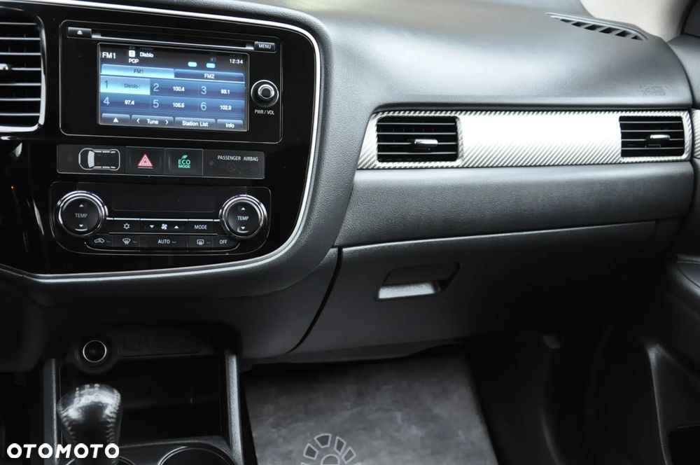 Mitsubishi Outlander 2.0 2WD SUV-Star - 22