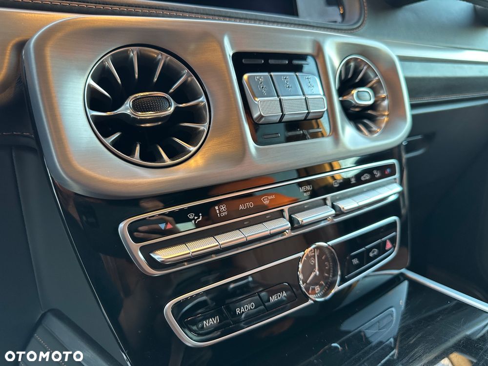 Mercedes-Benz Klasa G 500 9G-TRONIC - 24