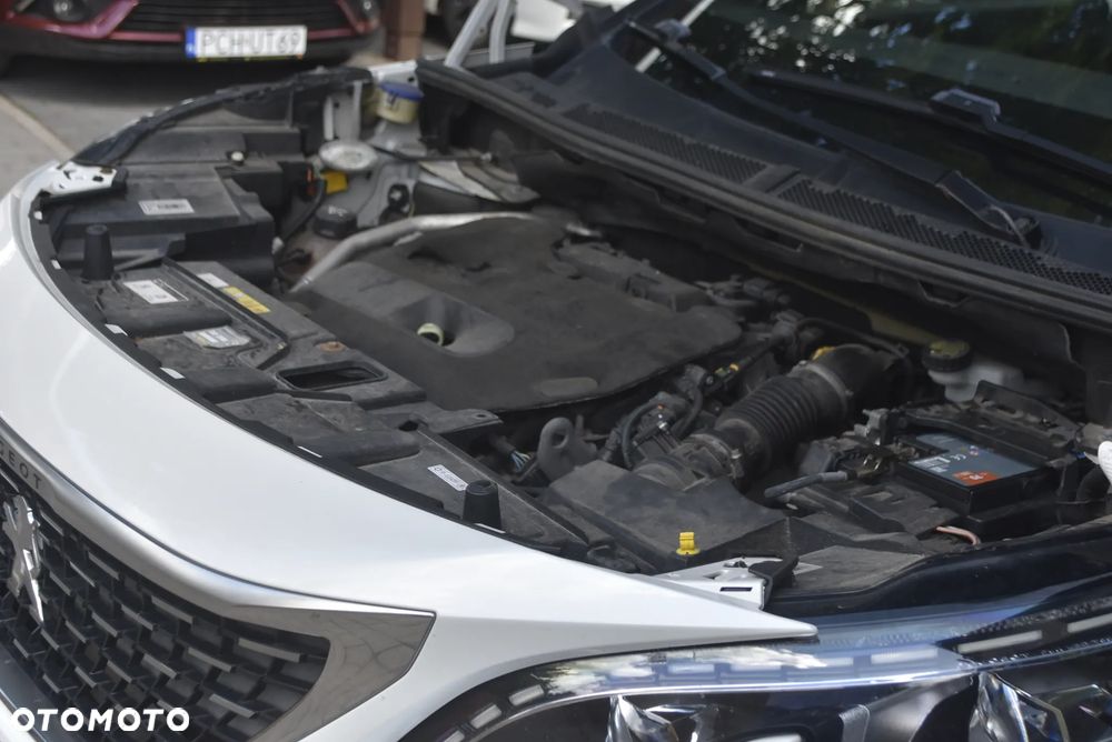 Peugeot 5008 2.0 BlueHDI GT S&S EAT8 - 17