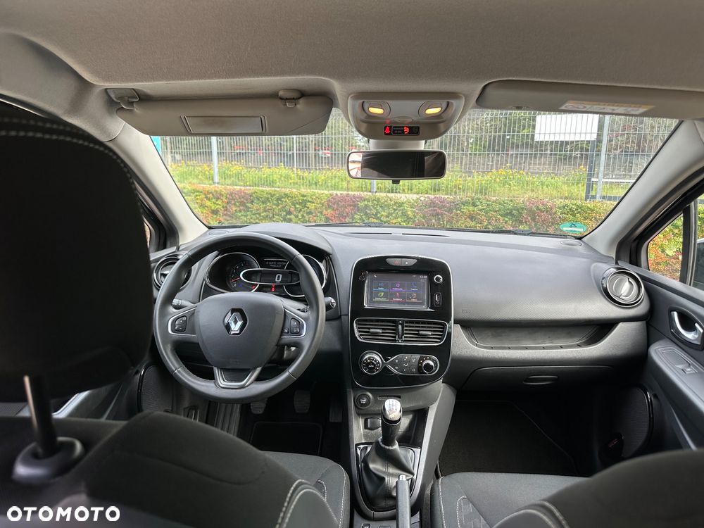 Renault Clio 1.2 16V Limited - 10