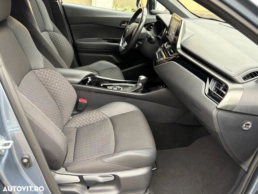 Toyota C-HR Hybrid Business-Edition - 20