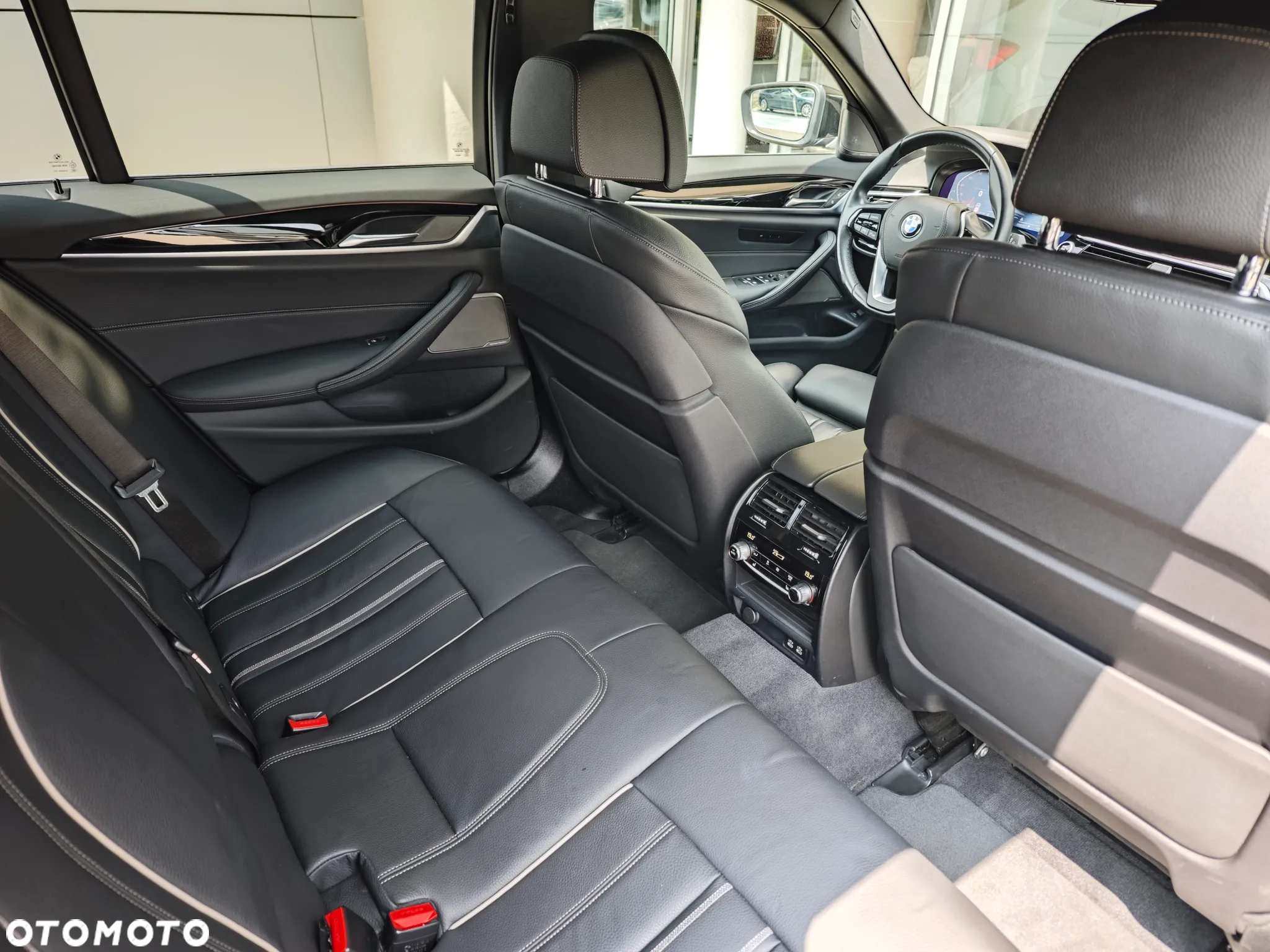 BMW Seria 5 520d xDrive mHEV Luxury Line sport - 29