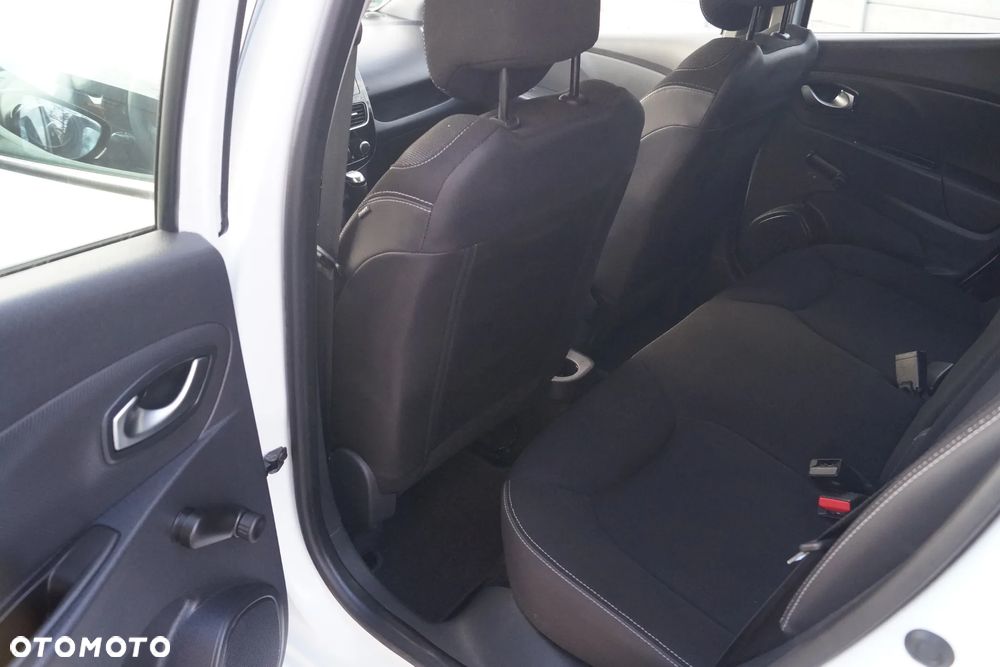 Renault Clio 1.2 16V 75 LIMITED - 9