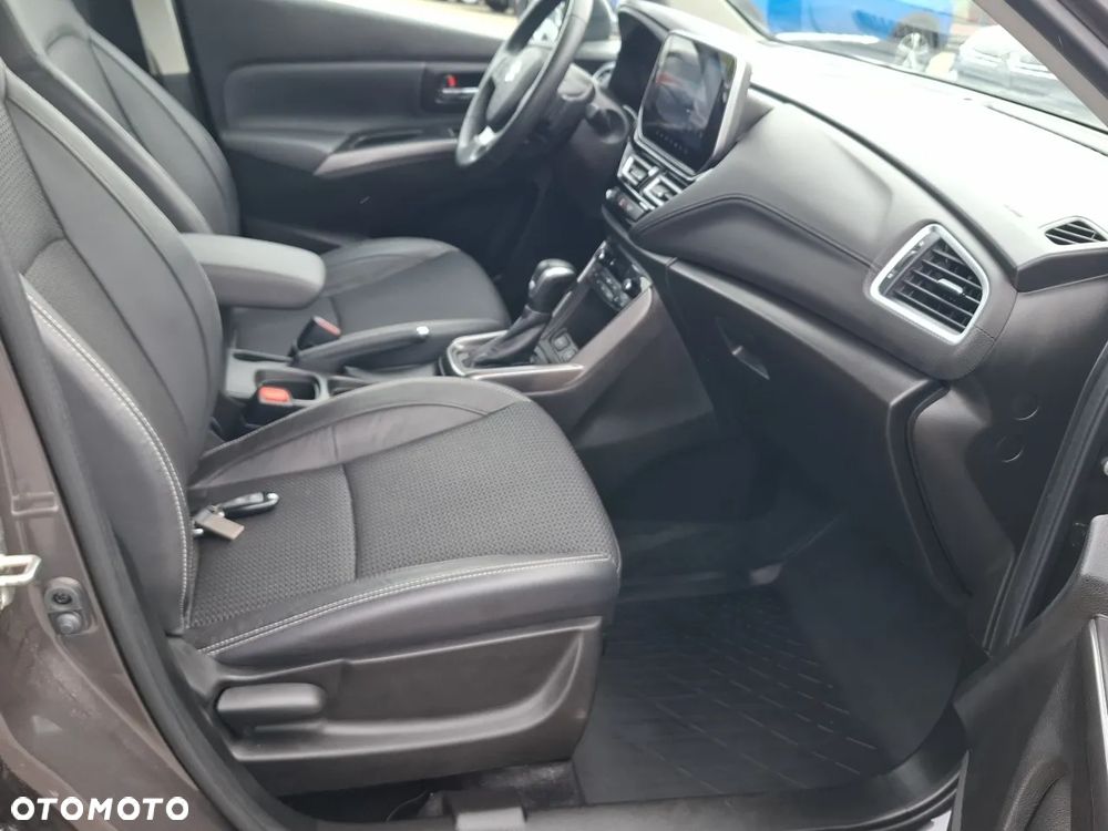 Suzuki S-Cross 1.5 DualJet Hybrid Elegance AGS - 23