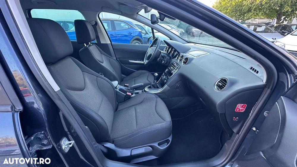 Peugeot 308 120 VTi Style - 21