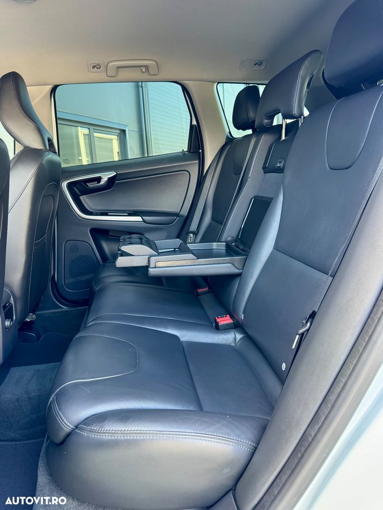 Volvo XC 60 D4AWD Summum - 7