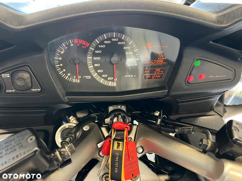 Honda ST - 18
