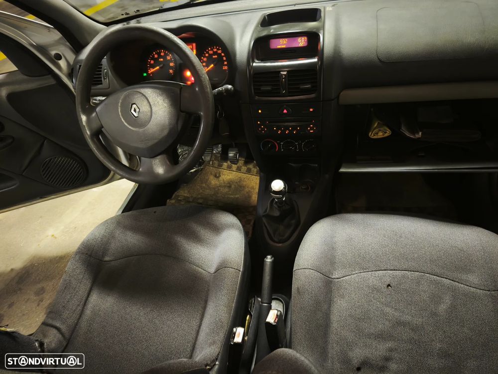Renault Clio 1.2 Confort Authentique - 22