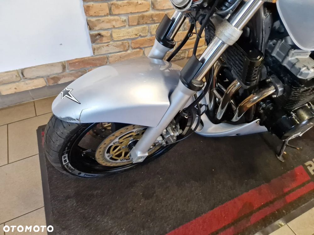 Kawasaki ZR - 11