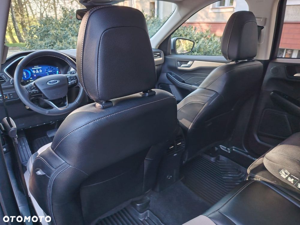 Ford Escape 2.0 EcoBoost AWD Titanium - 24