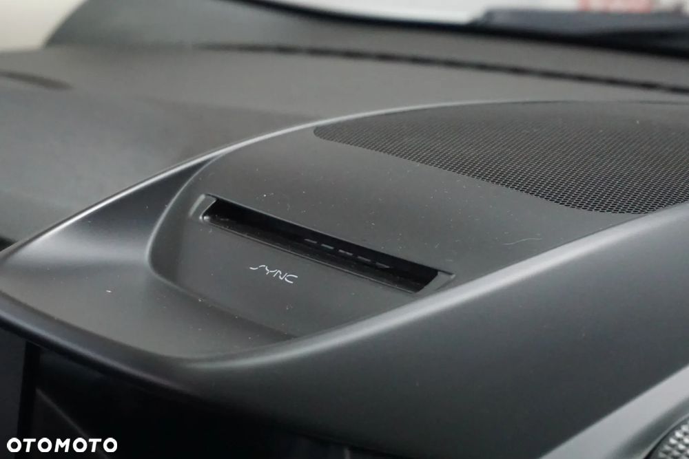 Ford Kuga 2.0 TDCi 2x4 SYNC - 33