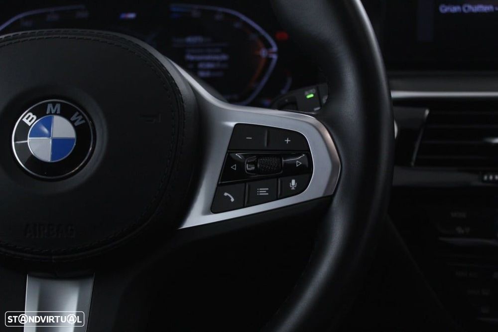 BMW 520 d Pack Desportivo M Auto - 22