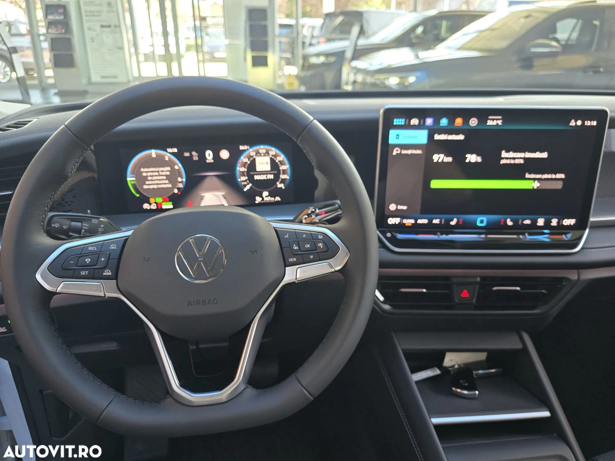 Volkswagen Tayron 1.5 TSI DSG PHEV Life - 12