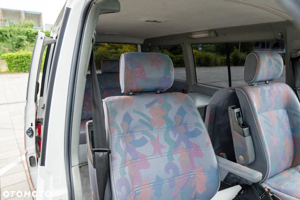Volkswagen Multivan - 16