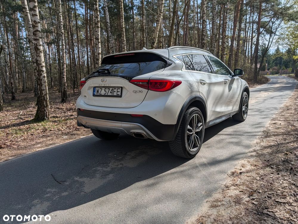Infiniti QX30 2.0t DCT AWD Premium - 3