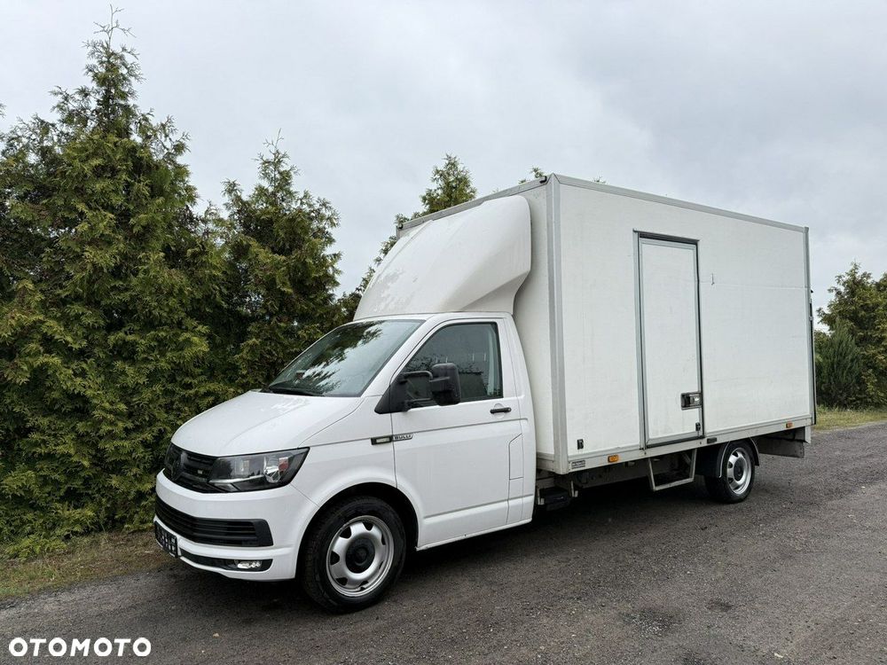 Volkswagen Transporter - 1