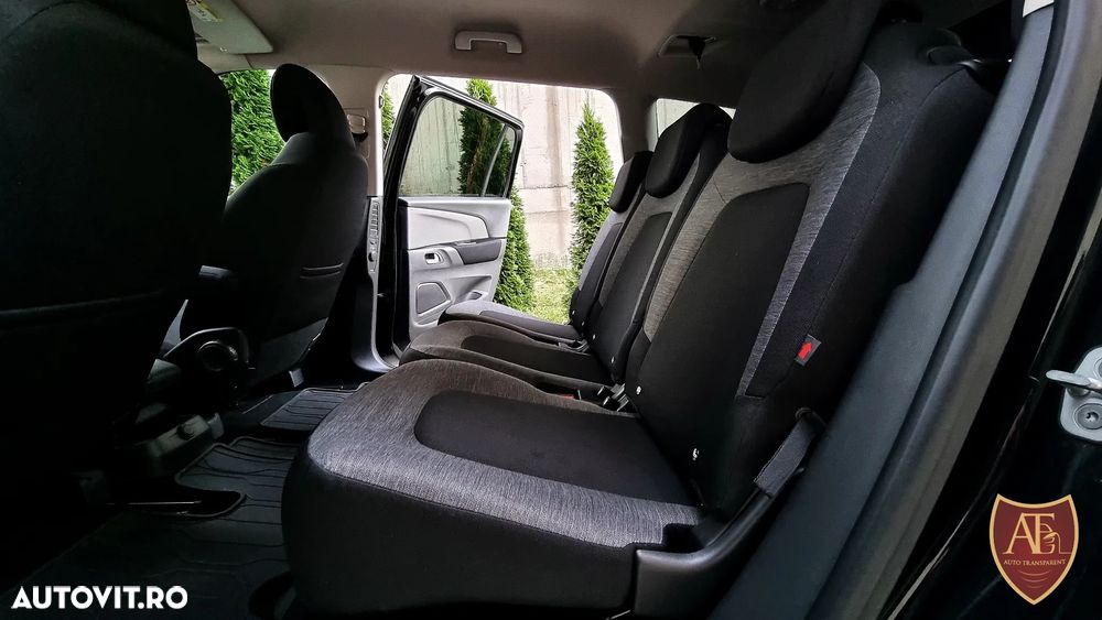 Citroën C4 BlueHDi 130 Stop&Start EAT8 PLUS - 17