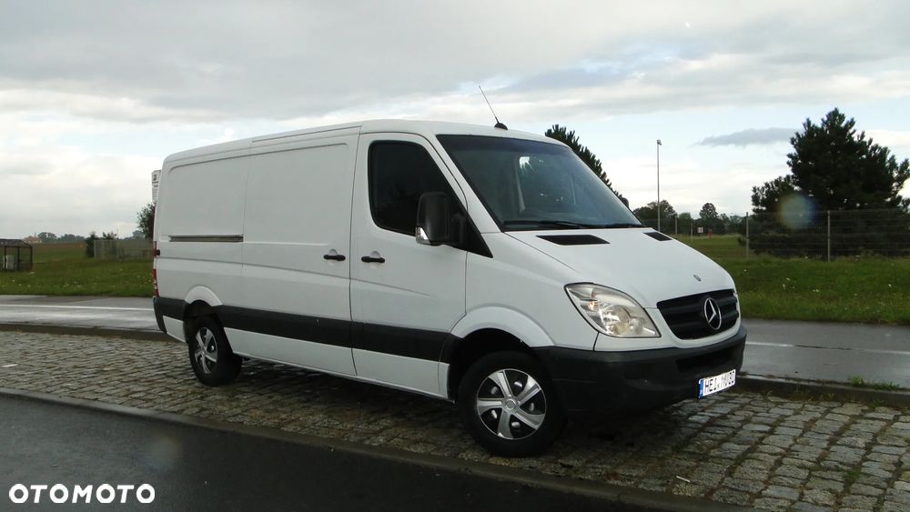 Mercedes-Benz Sprinter - 1
