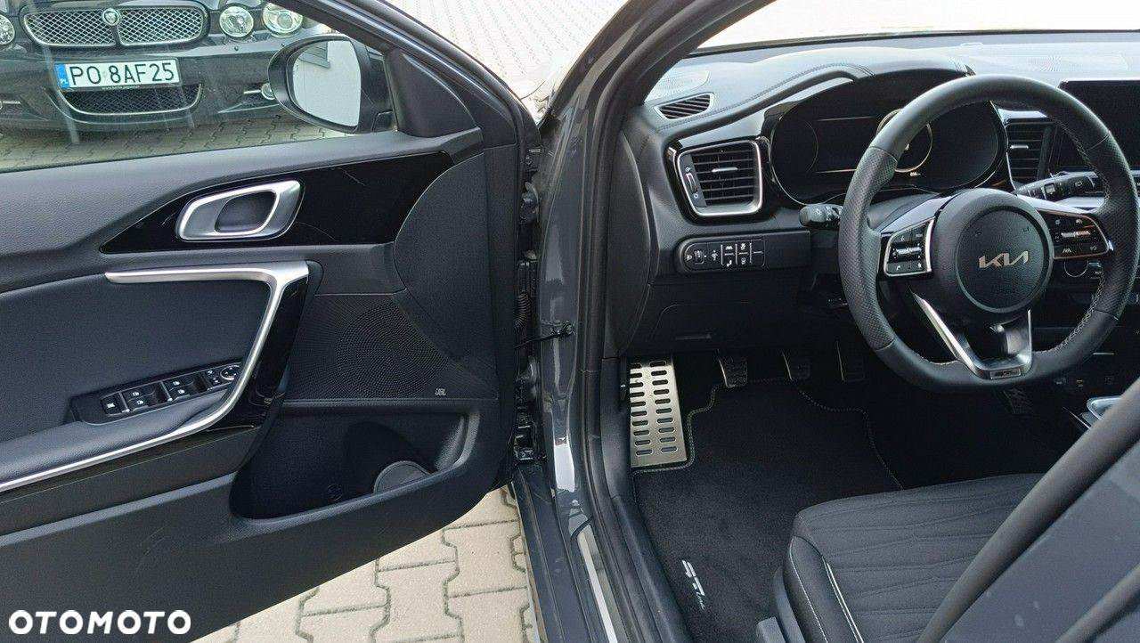 Kia ProCeed 1.5 T-GDI GT Line - 10