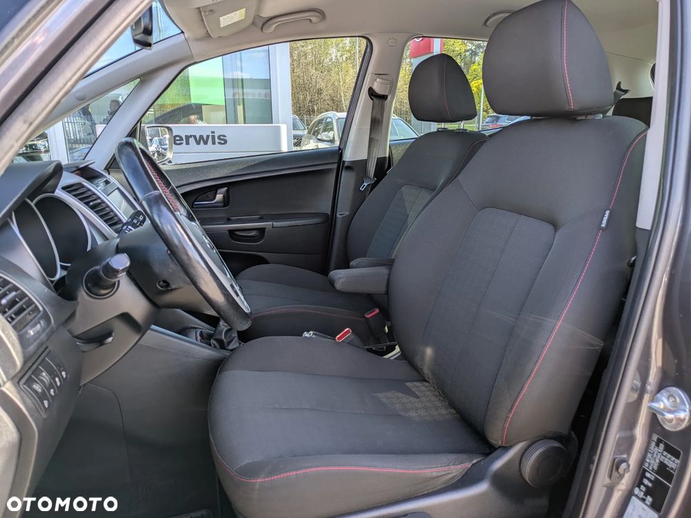 Kia Venga 1.4 L - 11