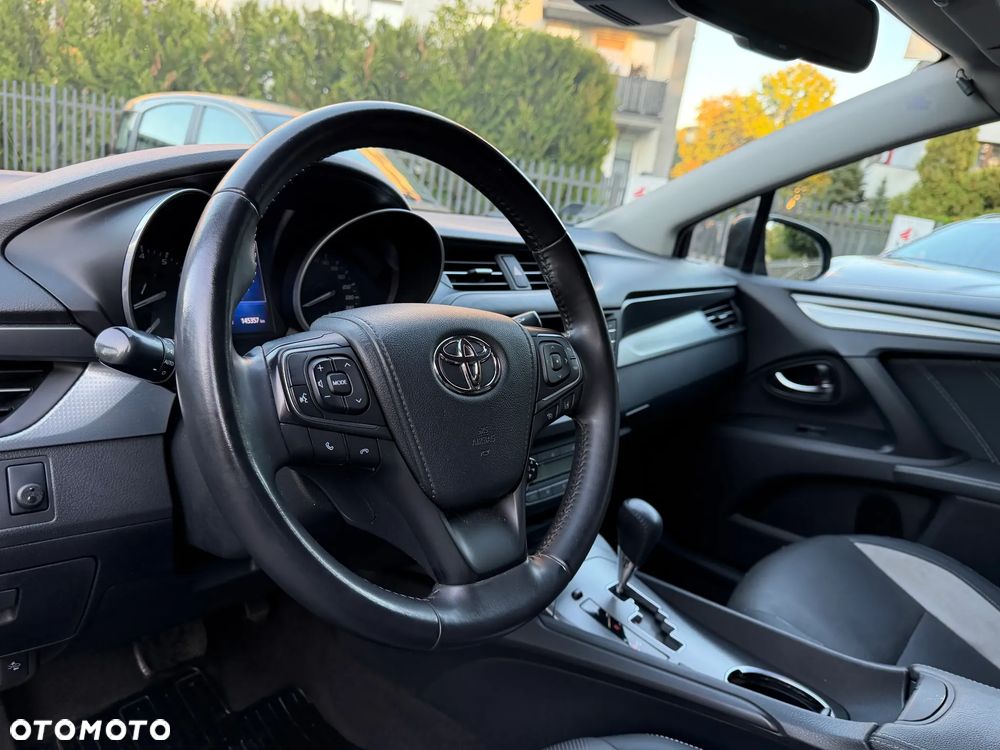 Toyota Avensis 2.0 Prestige MS - 11
