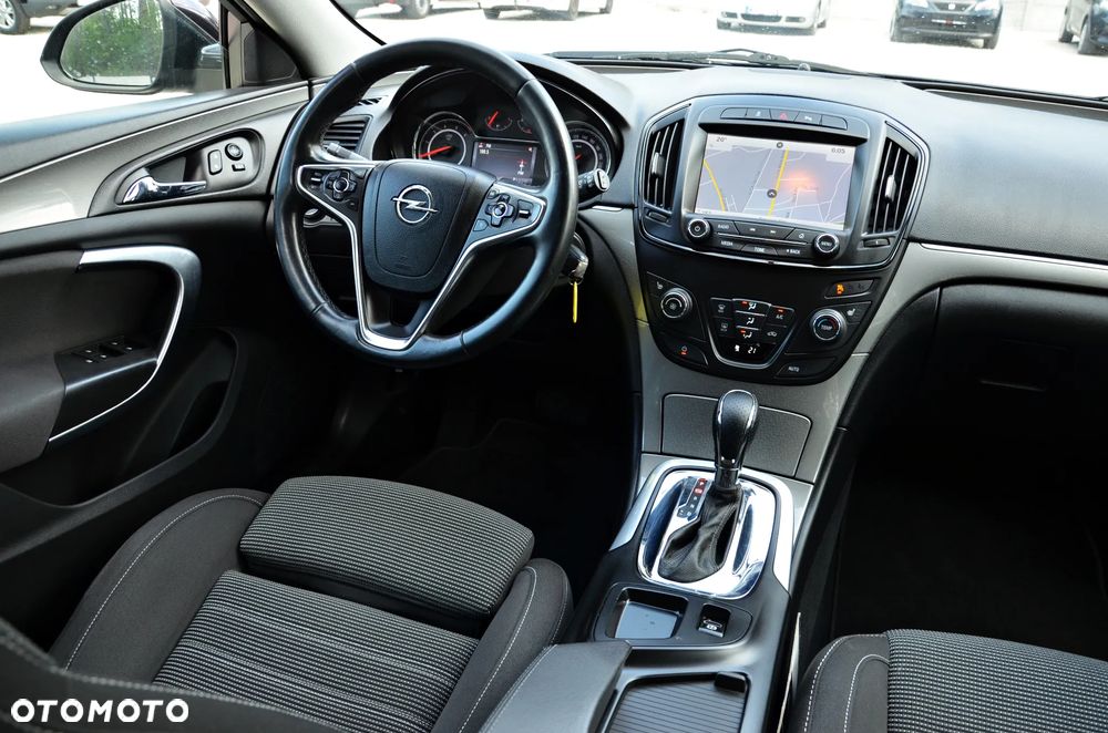 Opel Insignia - 35