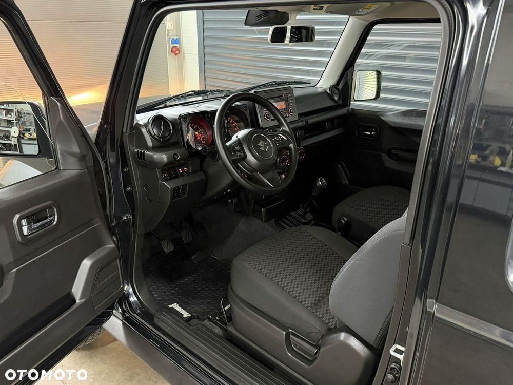 Suzuki Jimny - 11
