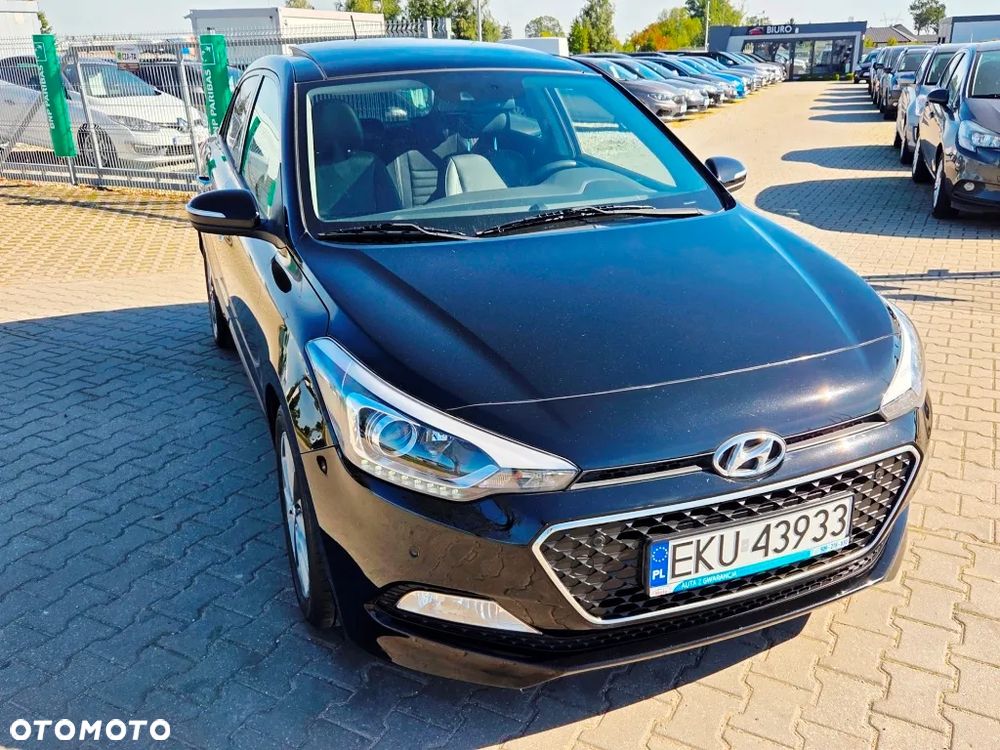 Hyundai i20 1.4 Premium - 21