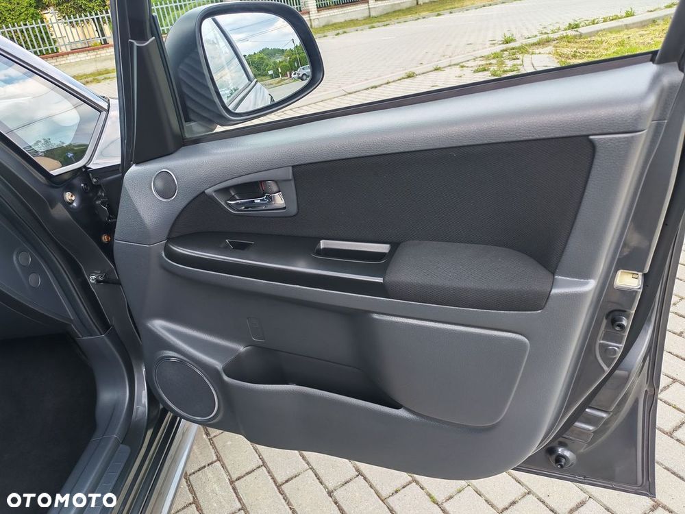 Suzuki SX4 - 16
