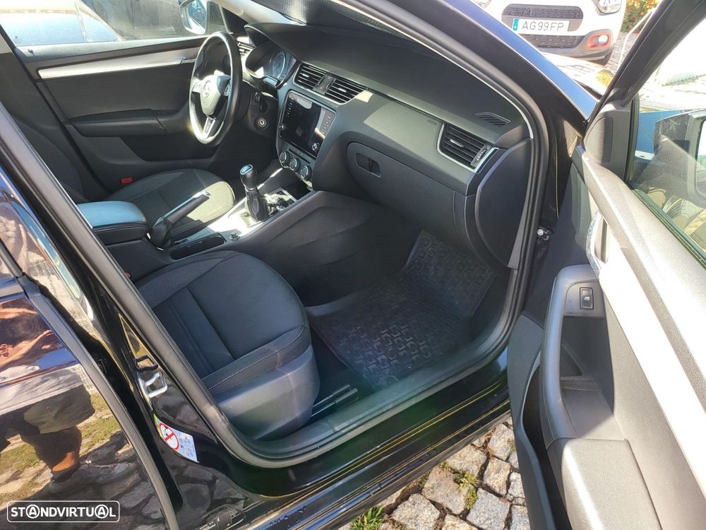 Skoda Octavia 2.0 TDI Style - 18