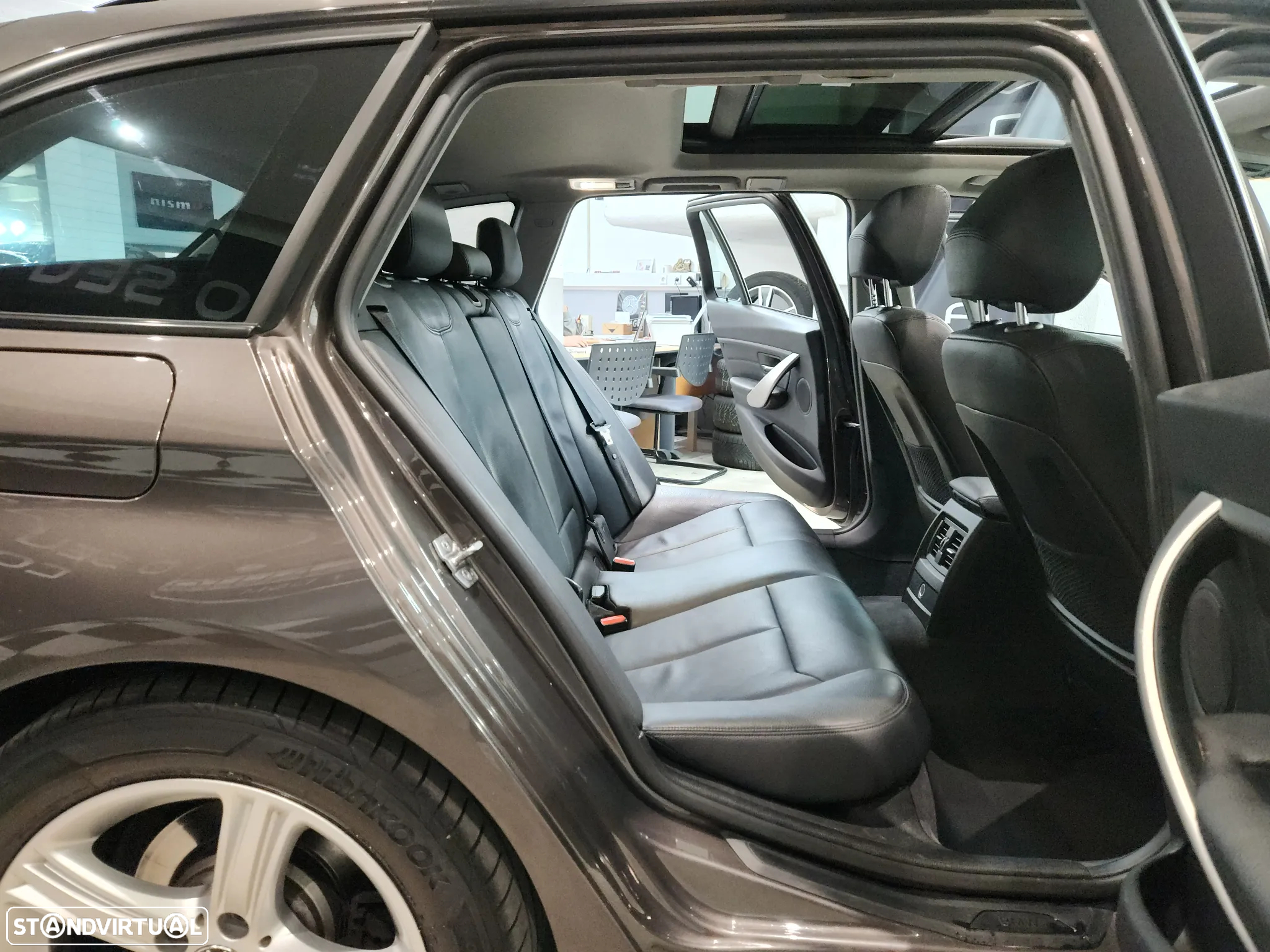 BMW 320 d Touring Aut. - 41