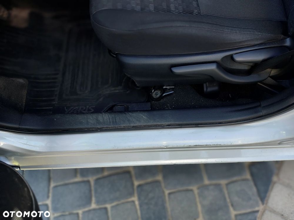Toyota Yaris 1.0 Active - 10