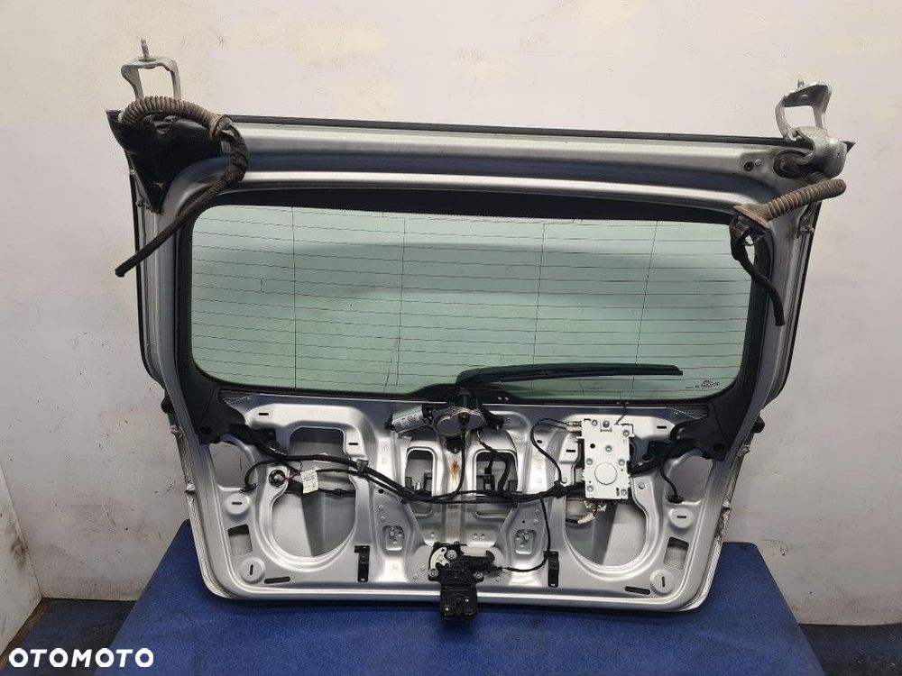 AUDI A3  8P  5D TYLNA KLAPA BAGAŻNIKA - 2
