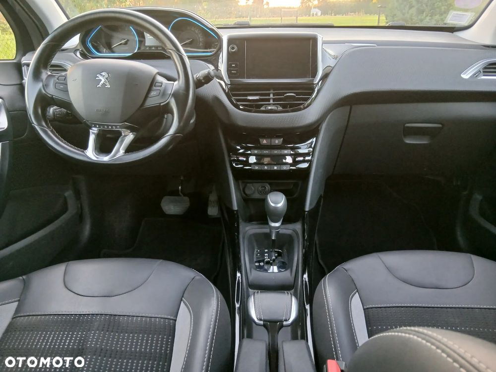 Peugeot 2008 - 12