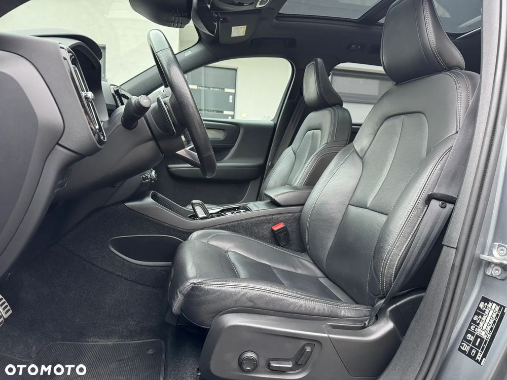 Volvo XC 40 D4 AWD Geartronic R-Design - 18