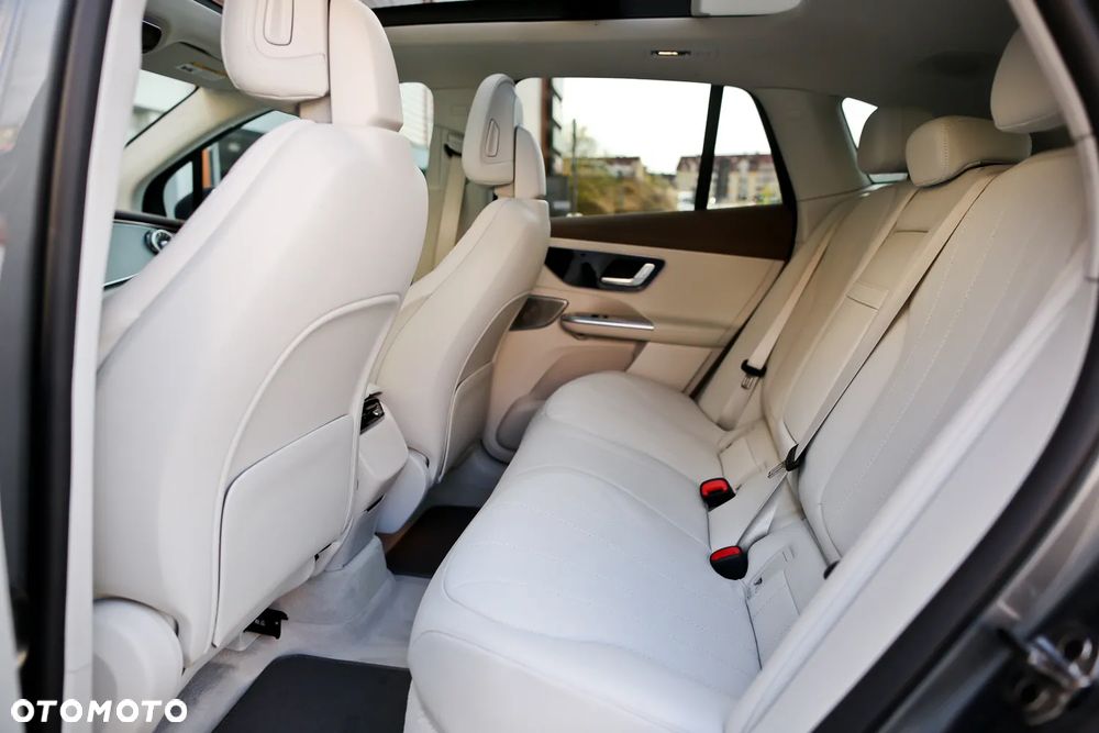 Mercedes-Benz EQE 350+ AMG Line Premium - 10