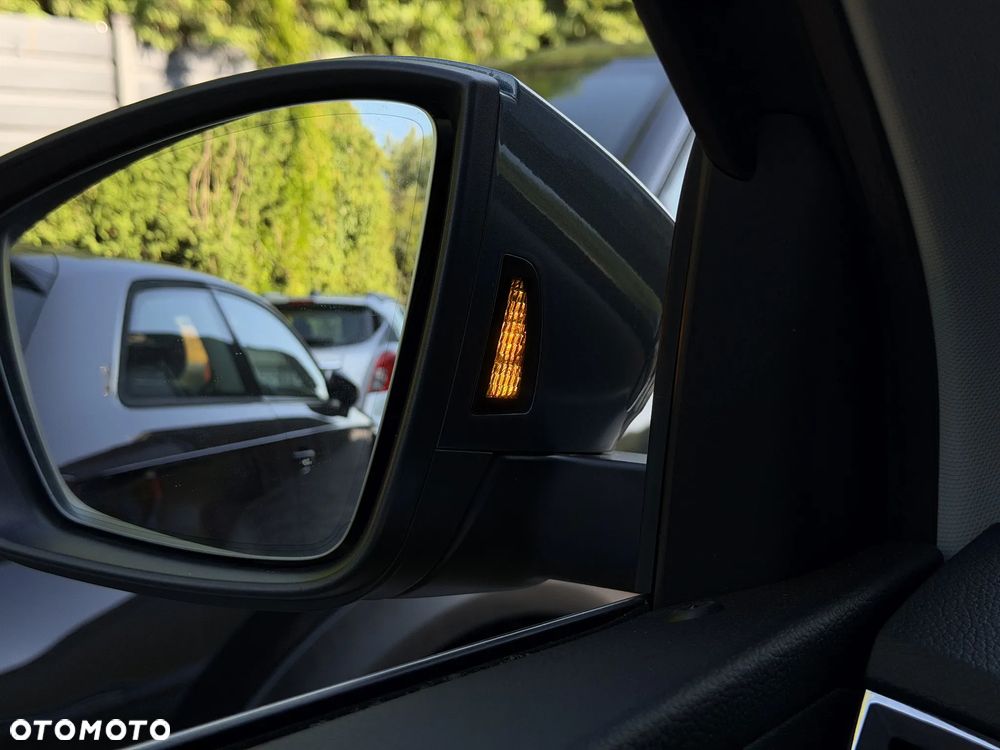 Skoda Karoq 2.0 TDI SCR DSG Style - 39
