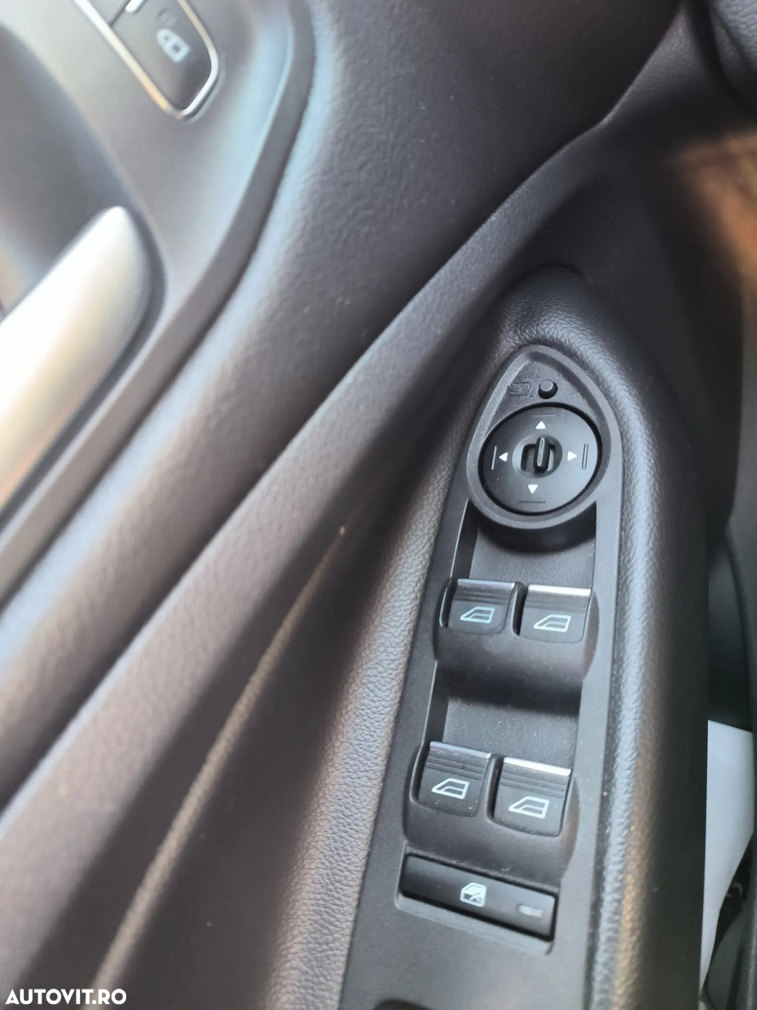 Ford Kuga 2.0 TDCi 4WD Powershift Titanium - 21