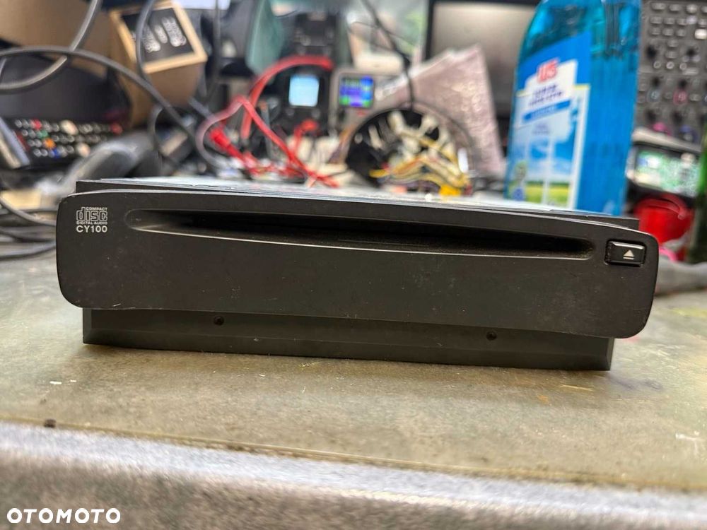 Czytnik CD Nissan P12 - 1