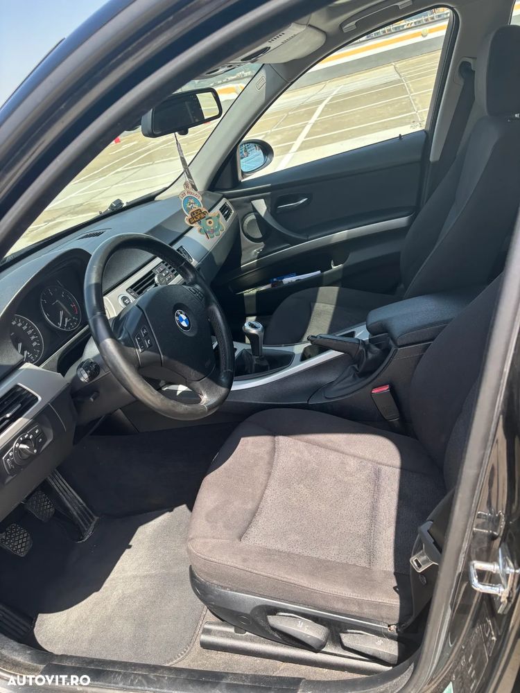 BMW Seria 3 318d - 3