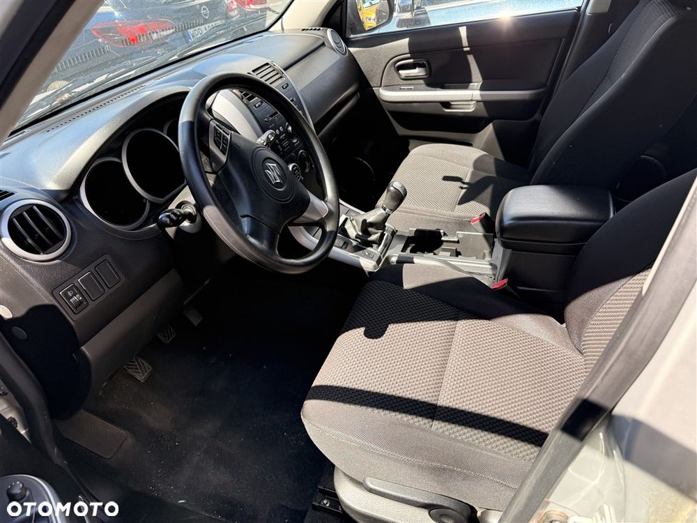 Suzuki Grand Vitara - 2