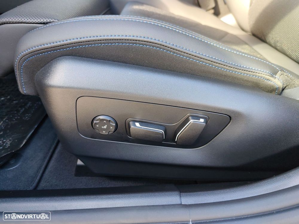 BMW 530 e Pack Desportivo M - 15