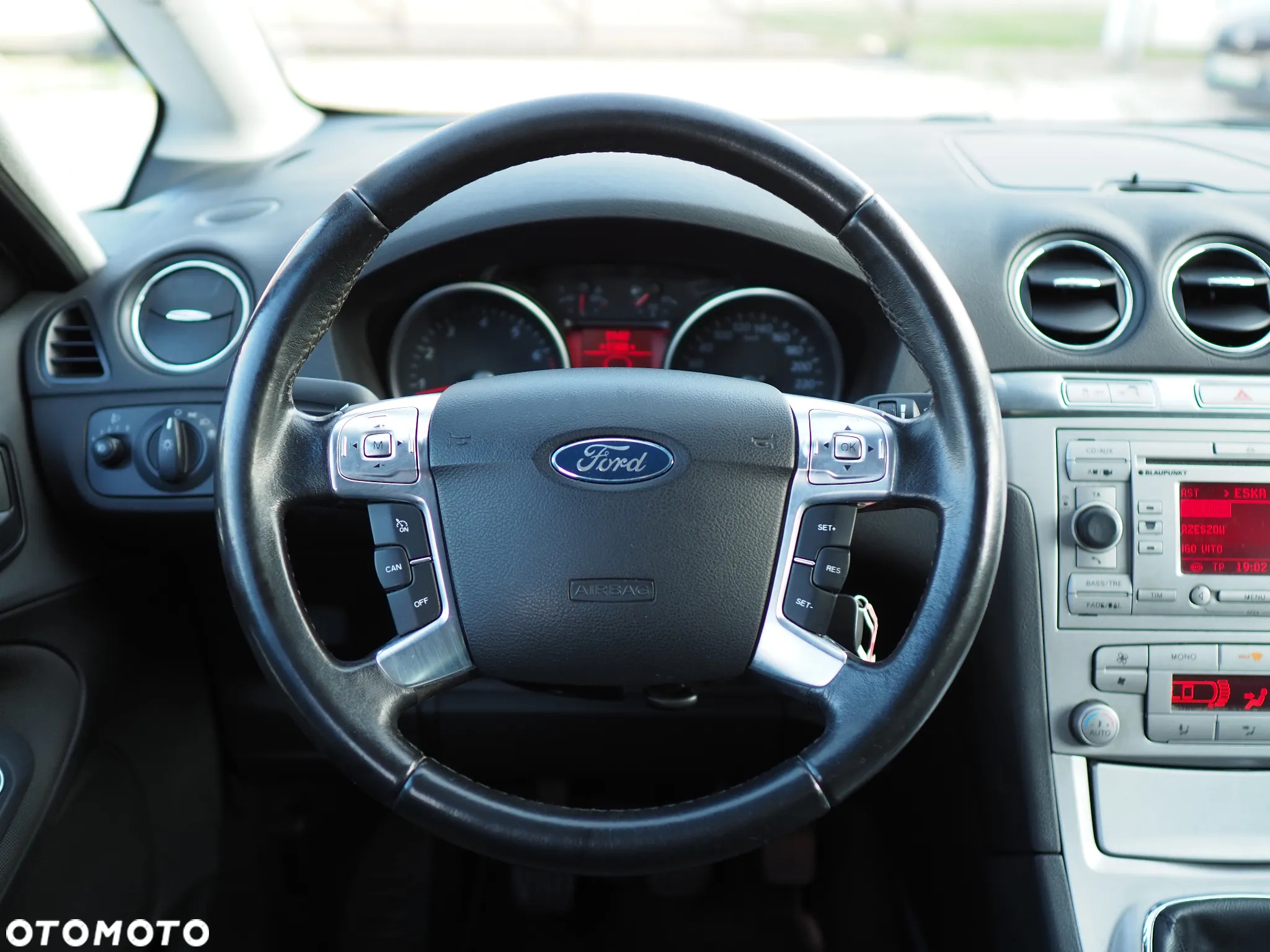 Ford S-Max 2.5 Titanium - 23