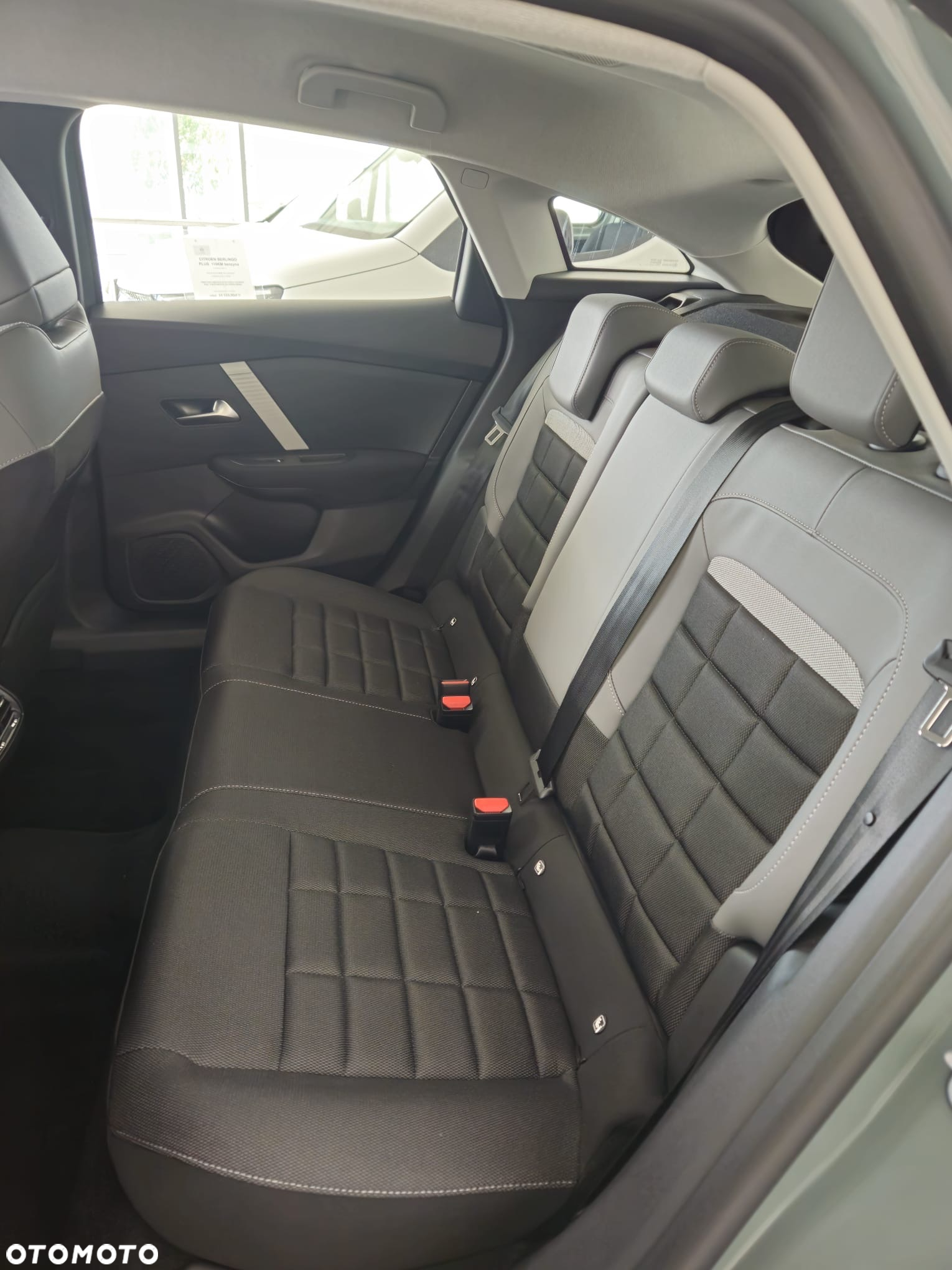 Citroën C4 1.2 PureTech Plus S&S EAT8 - 7